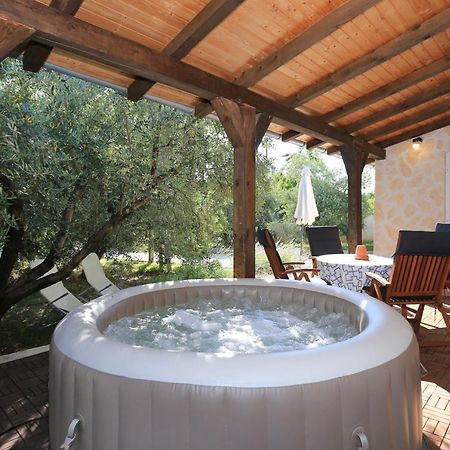 Hacienda Mia With Yacuzzi,Bbq , Free Parking Zadar Exterior photo