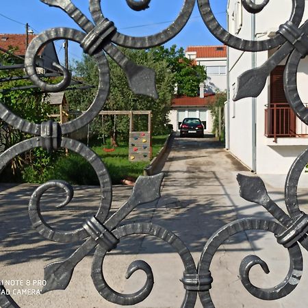 Hacienda Mia With Yacuzzi,Bbq , Free Parking Zadar Room photo