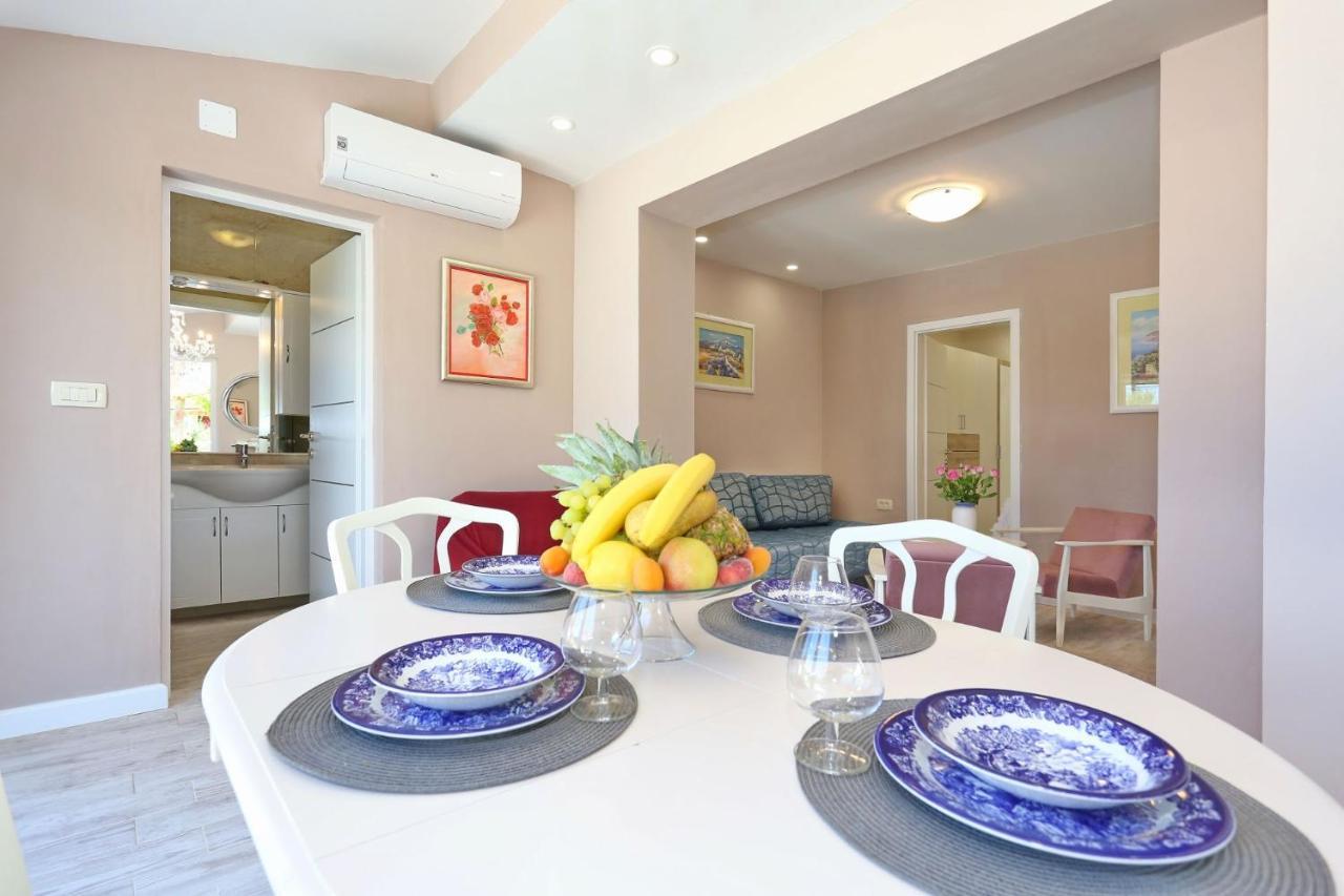 Hacienda Mia With Yacuzzi,Bbq , Free Parking Zadar Exterior photo