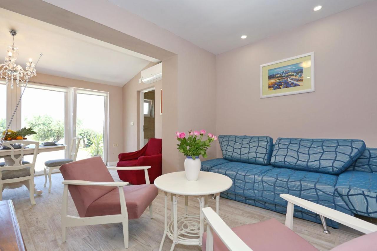 Hacienda Mia With Yacuzzi And Free Parking Zadar Exterior photo