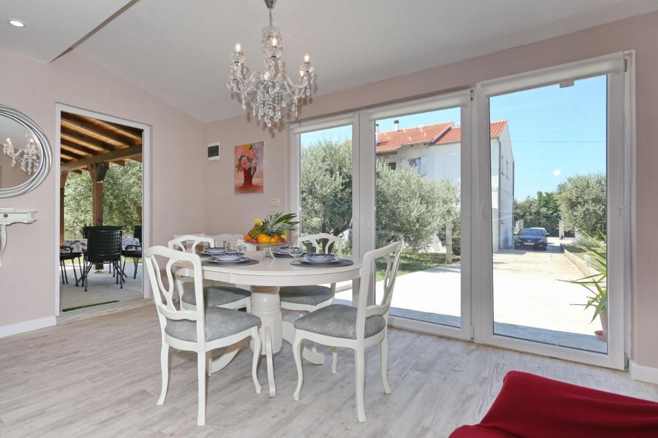 Hacienda Mia With Yacuzzi And Free Parking Zadar Exterior photo