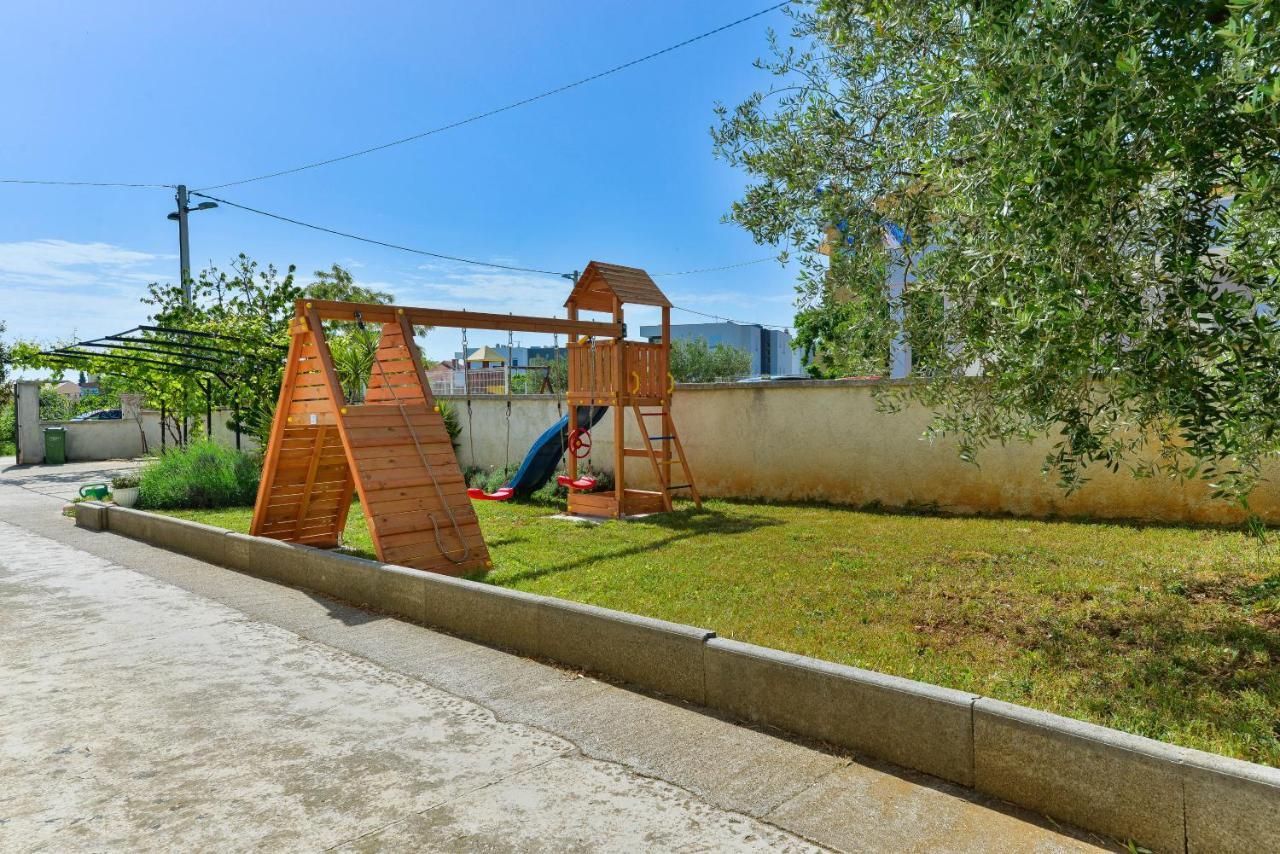 Hacienda Mia With Yacuzzi,Bbq , Free Parking Villa Zadar Exterior photo