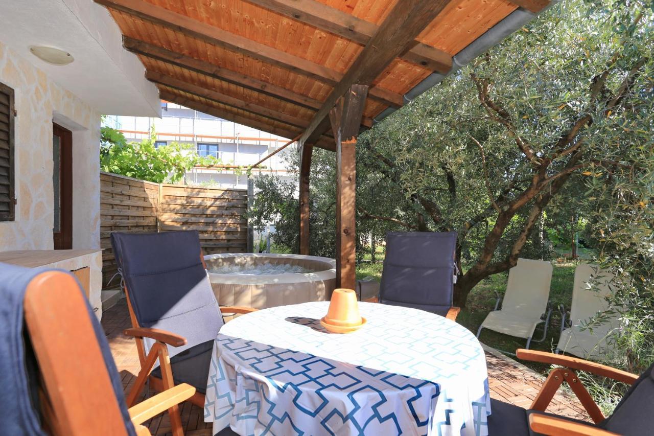 Hacienda Mia With Yacuzzi,Bbq , Free Parking Zadar Exterior photo